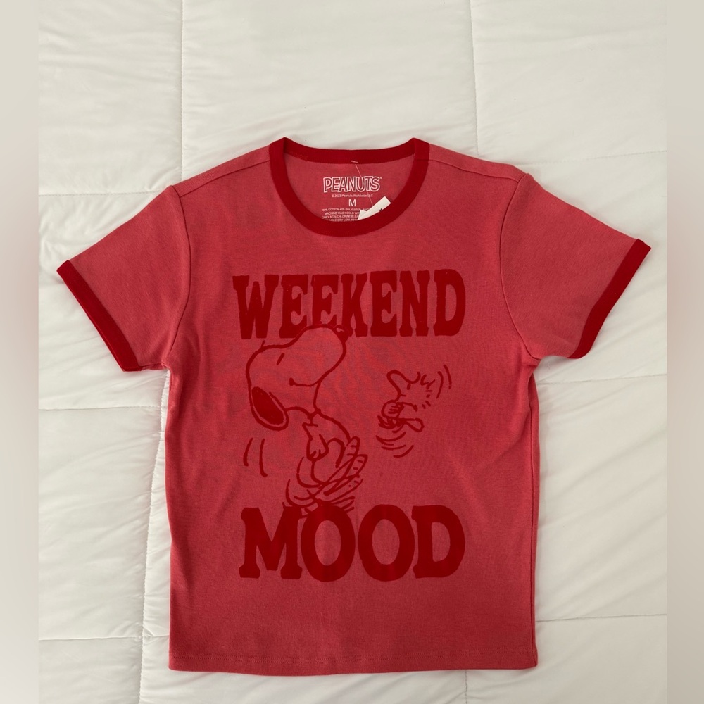 Peanuts Flocked Red Weekend Mood Retro Tee